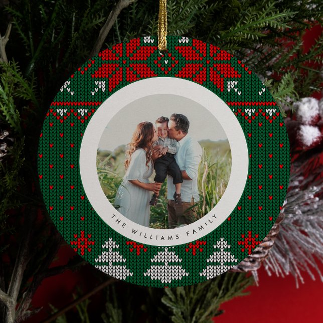 Ornamento De Cerâmica Green & Red Knit Sweater Pattern Photo (Criador carregado)