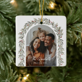 Ornamento De Cerâmica Greenery Arch Modern Script Foto de Natal