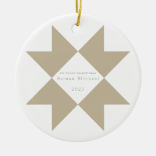 Ornamento De Cerâmica Greve Neutra Quilt Estrela Meu Primeiro Natal