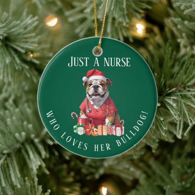 Ornamento De Cerâmica Guarda de Natal Personalizada para Enfermeira Bull (Árvore)