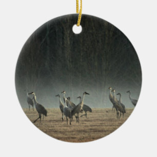 Ornamento De Cerâmica Guindastes de Sandhill na névoa do primavera do