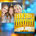 Ornamento De Cerâmica Hanukkah Foto Paz Amor Amarelo Claro Menorah<br><div class="desc">"Paz, amor e luz." Uma ilustração digital detalhada de um menorah brilhante, colorido, amarelo e dourado artístico, e um roteiro de caligrafia manuscrito, juntamente com seu nome personalizado, o ajuda a lançar no feriado de Hanukkah no estilo. No verso, sua foto personalizada. Sinta o calor e a alegria da temporada...</div>