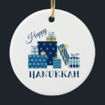 Ornamento De Cerâmica Happy Hanukkah<br><div class="desc">Esta design é linda e brilhante e te enche até a borda com espírito de feriado e é perfeita em presentes,  corredores de mesa,  roupas de cozinha,  decoração domiciliar e em todas as coisas Hanukkah!</div>