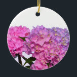 Ornamento De Cerâmica Hídrangas florais roxas, cor-de-rosa, elegantes<br><div class="desc">Um romance clássico do país. Lindos Hydrangeas roxos e azuis. Foto de H Cooper</div>