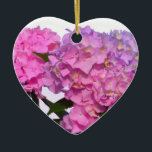 Ornamento De Cerâmica Hídrangas florais roxas, cor-de-rosa, elegantes<br><div class="desc">Um romance clássico do país. Lindos Hydrangeas roxos e azuis. Foto de H Cooper</div>