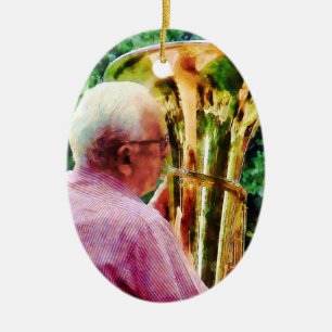 Ornamento De Cerâmica Homem Reproduzindo Tuba