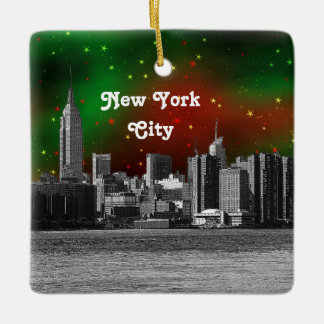 Ornamento De Cerâmica Horizonte de NYC Gravado ESB Vermelho e Verde Estr