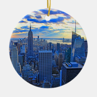 Ornamento De Cerâmica Horizonte de NYC no final da tarde enquanto o pôr 
