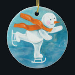 Ornamento De Cerâmica Ice Skating Snowman<br><div class="desc">Ice Skating Snowman. Lá, muito longe dos lugares gelados, onde os raios quentes do sol nunca brilham, estende a terra do boneco de neve. Seu amplo planalto coberto por um espesso cobertor de neve e gelo eterno. Não há lugar mais frio no mundo. Mas em tão frio, os bonecos de...</div>