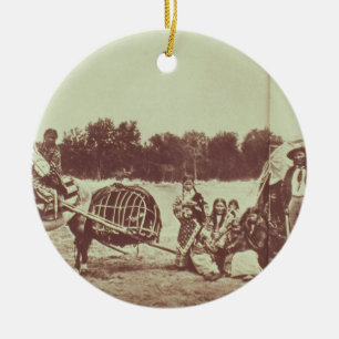Ornamento De Cerâmica Indianos de Cheyenne no movimento, 1878 (foto de