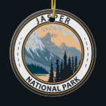 Ornamento De Cerâmica Jasper National Park Canada Viagem Vintage Crachá<br><div class="desc">Design de arte vetorial do Parque Nacional de Jasper. O Parque é o maior parque nacional dentro das Montanhas Rochosas de Alberta.</div>
