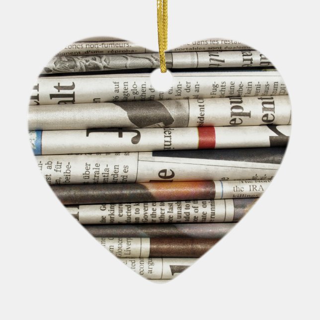 Ornamento De Cerâmica Jornais (Frente)