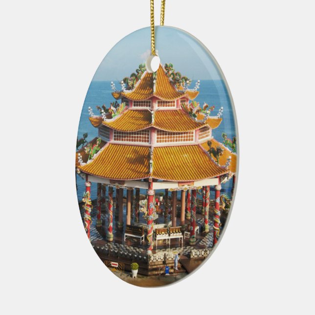 Ornamento De Cerâmica Koh Loi… Sriracha de Wat, Chonburi, Tailândia (Esquerda)