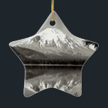 Ornamento De Cerâmica Lago spirit de Mount Saint Helens da cena<br><div class="desc">Presentes e produtos do lago spirit de Mount Saint Helens da cena para a venda.</div>