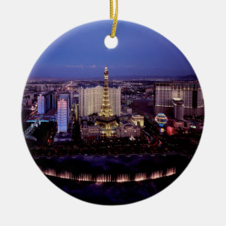 Ornamento De Cerâmica Las Vegas em a noite 3