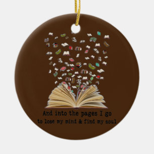 Ornamento De Cerâmica Lendo Livro E Nas Páginas Que Vou