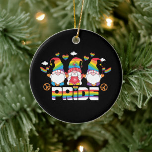 Ornamento De Cerâmica LGBTQ - Orgulho - Gnomo do Jardim - Cor Arco-íris
