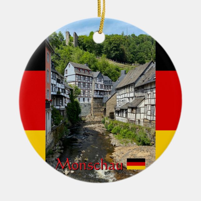 Ornamento De Cerâmica Linda vila alemã Monschau na viagem de verão (Frente)