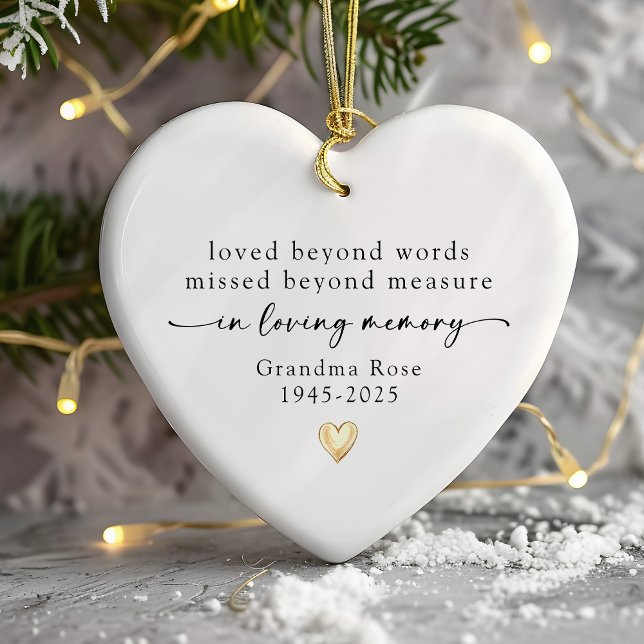 Ornamento De Cerâmica Loved Beyond Words In Loving Memory Script Heart (Criador carregado)