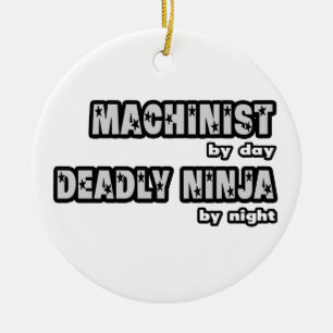 Ornamento De Cerâmica Machinista Por Dia... Mortal Ninja Por Noite