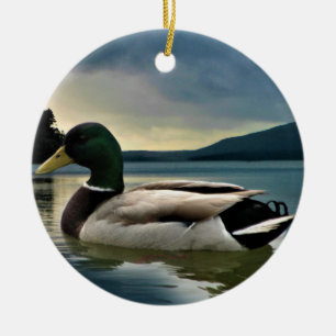 Ornamento De Cerâmica Mallard Duck No Lago