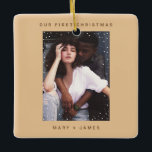 Ornamento De Cerâmica Máquina de escrever minimalista | Feliz e Foto cas<br><div class="desc">Máquina de escrever minimalista | Feliz e Camelo Casado Beige Ecoamigável Estética Terrestre Foto Cerâmica</div>