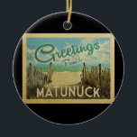 Ornamento De Cerâmica Matunuck Beach Viagens vintage<br><div class="desc">Esta design do Cartaz Vintage de Matunuck apresenta uma praia arenosa com uma bela água turquesa oceânica e acima do mar,  um céu azul com nuvens brancas onduladas. No estilo viagens vintage.</div>
