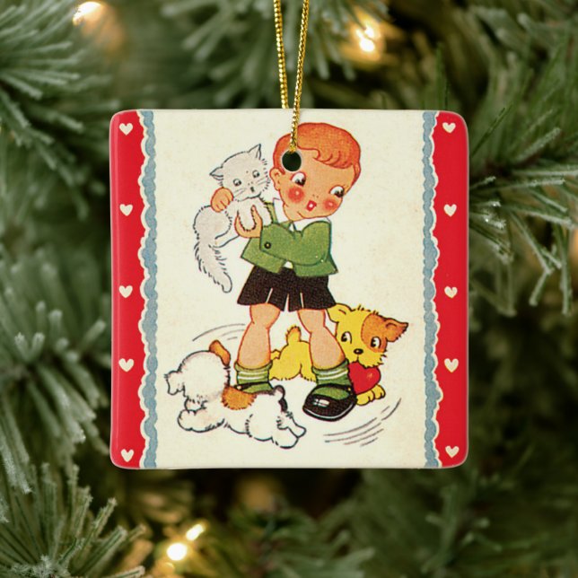 Ornamento De Cerâmica Menino Antigo Salvando um Gatinho de Cachorrinhos  (Árvore)