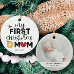 Ornamento De Cerâmica Meu primeiro Natal como mãe com nome e foto<br><div class="desc">Mostre sua felicidade para seu primeiro Natal como mãe com este adorável ornamento de Natal decorado com um chapéu vermelho de Papai Noel,  folhas sagradas e luzes coloridas de Natal. Facilmente personalizável com o nome e a data de nascimento do bebê e uma de suas fotos favoritas no verso.</div>