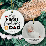 Ornamento De Cerâmica Meu primeiro Natal como pai com nome e foto<br><div class="desc">Mostre sua felicidade para seu primeiro Natal como um pai com este adorável ornamento de Natal decorado com um chapéu vermelho de Papai Noel, folhas sagradas e luzes coloridas de Natal. Facilmente personalizável com o nome e a data de nascimento do bebê e uma de suas fotos favoritas no verso....</div>