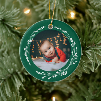 Ornamento De Cerâmica Modern Elegant Baby First Christmas Green