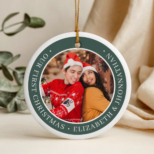 Ornamento De Cerâmica Moderno Nosso Primeiro Natal Casal Fotos Verde