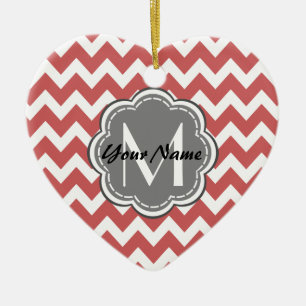 Ornamento De Cerâmica Monograma da Cinza Floral do Chevron Vermelho Indi