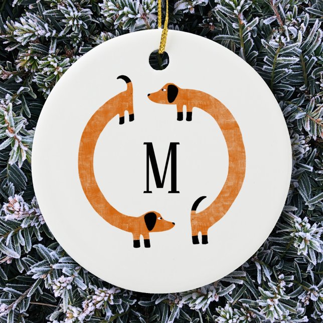 Ornamento De Cerâmica Monograma de Enchimento de Enchimento Engraçado (Dachshund Wiener Sausage Dog monogram initial fun ceramic ornament)