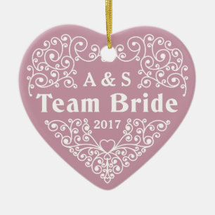 Ornamento De Cerâmica Monogramas personalizados do Team Bride e ornament