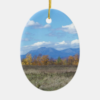 Ornamento De Cerâmica Montagem Katahdin na queda 1