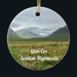 Ornamento De Cerâmica Montanhas românticas do Scottish das montanhas de<br><div class="desc">É uma vista excitante e romântica quando você conduz acima às montanhas escocesas sós e trava um relance das montanhas majestosas do vale Coe encobertas na névoa. As gramas amarelas contrastam com as colinas escuras da ninhada encobertas por baixas nuvens. Lembrança de Scotland bonito, excelente para o senhor mesmo ou...</div>