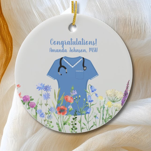 Ornamento De Cerâmica MSN Enfermeira Esfregões Azuis (Criador carregado)