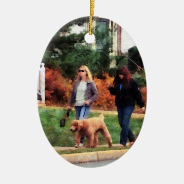 Ornamento De Cerâmica Mulheres Passeando com um Cachorro (Frente)