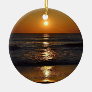 Ornamento De Cerâmica Nascer do sol na praia por Shirley Taylor