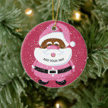 Ornamento De Cerâmica Natal afro-americano, cor-de-rosa, bonito<br><div class="desc">Brilhe sua decoração de Natal com este adorável ornamento que mostra um lindo Papai Noel afro-americano. Feita de cerâmica, esta decoração deliciosa é projetada em uma adorável cor rosa, com um Papai Noel preto e branco vestindo uma roupa rosa. Contra um pano de fundo de viva magenta, o ornamento é...</div>