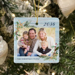 Ornamento De Cerâmica Natal da família Rustic Beach Wood Starfish<br><div class="desc">Esta praia inspirou um Enfeites de natal com um fundo de madeira rústica que faz um excelente de férias, facilmente personalizado para um presente único com modelos de fotos e texto. As impermeabilizações de aquarelas de Natal, pinheiro e estrela-estrela em dois cantos enquadram as fotos em ambos os lados. Por...</div>
