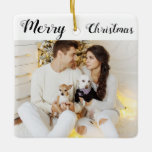 Ornamento De Cerâmica Natal de Férias de Casal da Família Personalizada<br><div class="desc">O ornamento cerâmico personalizado de Natal chic com as palavras "Feliz Natal" em uma elegante letra preta com fundo branco. Clique em "Personalizar" para adicionar uma foto especial da sua família ou de você e do seu marido ou esposa e talvez até mesmo dos seus animais de estimação. Clique em...</div>