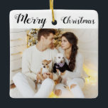 Ornamento De Cerâmica Natal de Férias de Casal da Família Personalizada<br><div class="desc">O ornamento cerâmico personalizado de Natal chic com as palavras "Feliz Natal" em uma elegante letra preta com fundo branco. Clique em "Personalizar" para adicionar uma foto especial da sua família ou de você e do seu marido ou esposa e talvez até mesmo dos seus animais de estimação. Clique em...</div>