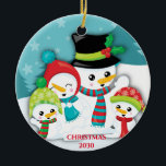 Ornamento De Cerâmica Natal Personalizado da Família Blue Snowman<br><div class="desc">Ornament cerâmico personalizado da família Blue Snowman. presente de excelente para uma família de 4.</div>