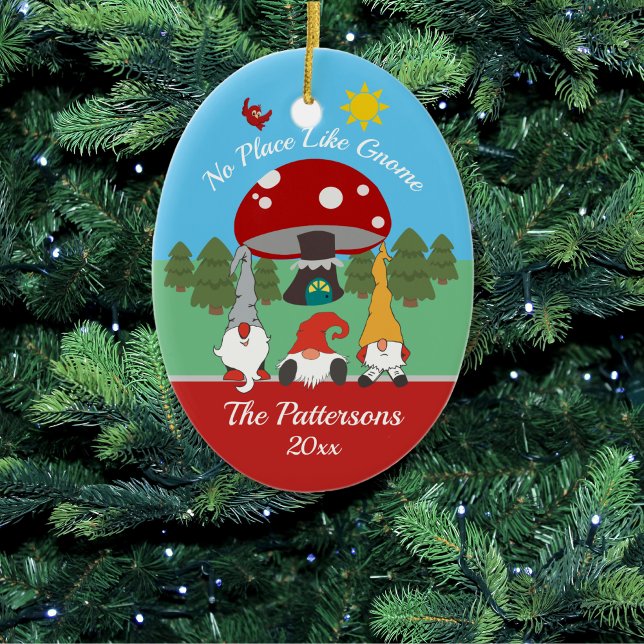 Ornamento De Cerâmica "Nenhum lugar como Gnomo" no Natal (Criador carregado)