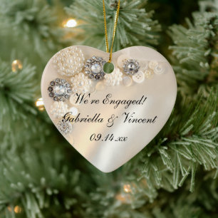 Ornamento De Cerâmica Noivado de Manteiga Branca e Botões Diamantes