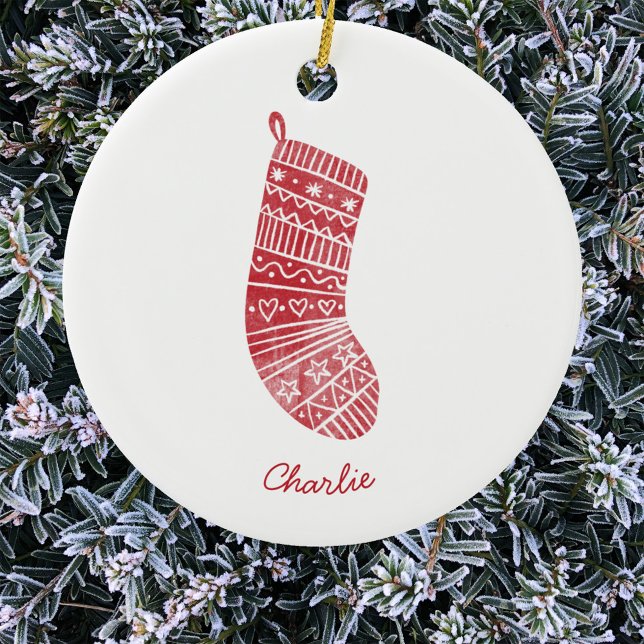 Ornamento De Cerâmica Nome Personalizado de Estoque de Natal Branco Verm (Personalized script name Scandinavian Christmas stocking red and white ornament)