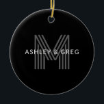 Ornamento De Cerâmica Nome(s) Moderno(s) Retroativo(s) Monograma Editáve<br><div class="desc">Na moda personalizável monograma retrormoderno,  edite como quiser!</div>