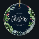 Ornamento De Cerâmica nossa primeira coroa de inverno de natal<br><div class="desc">coroa de natal com fundo azul e texto de script branco. O texto,  as cores e a imagem no verso podem ser personalizados.</div>